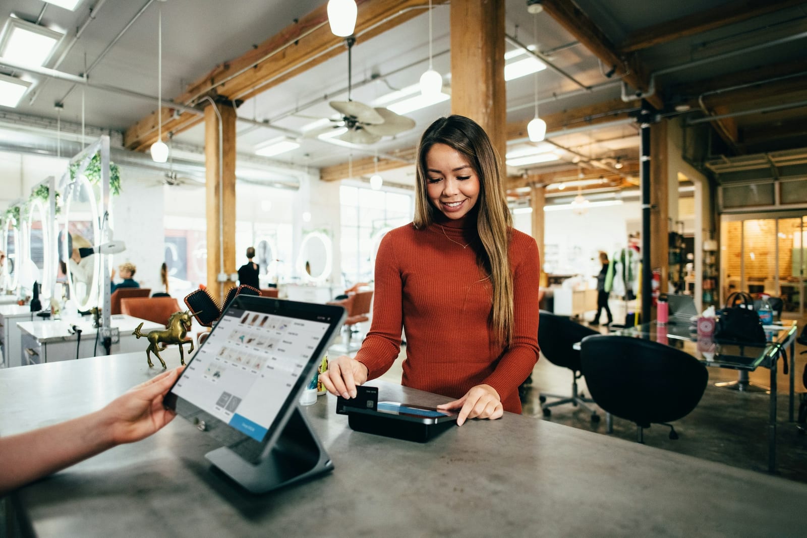 Decentralized Marketplace & E-Commerce